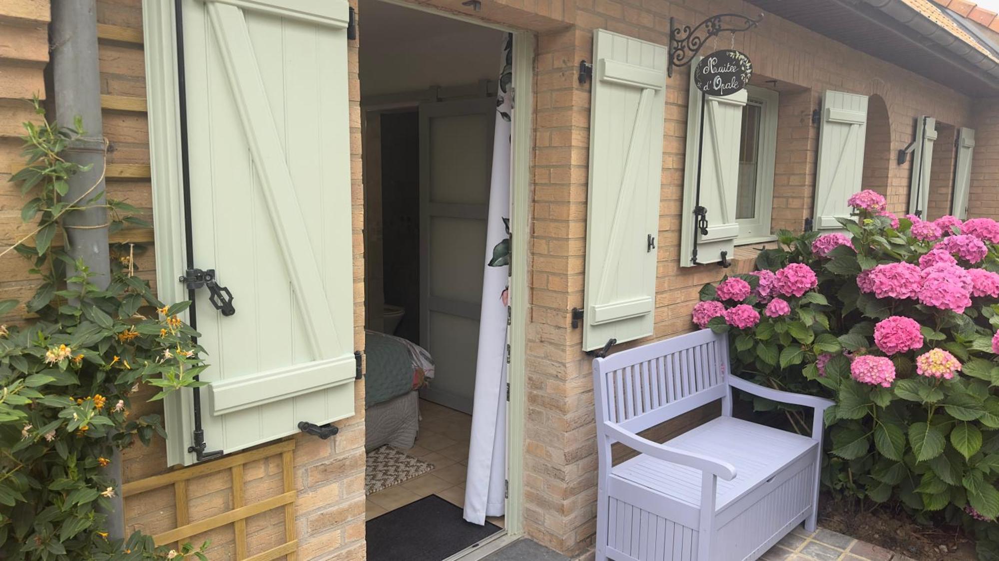 Nuitee D'Opale Bed & Breakfast Saint-Martin-Boulogne Exterior photo